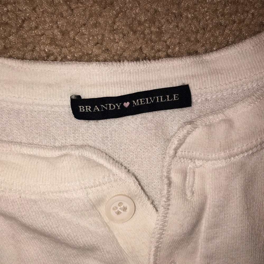 white top - Picture 2 of 3